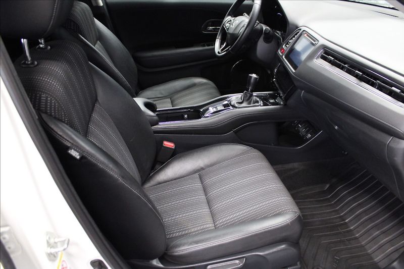 Honda HR-V 1,6 i-DTEC PANORAMA 1.majitel - fotka 9 z 32