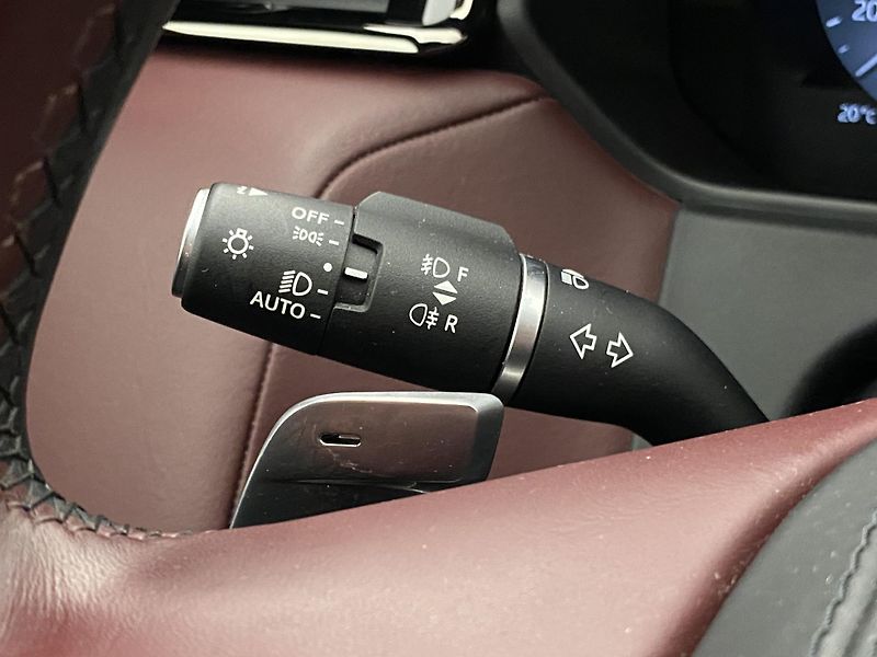 Land Rover Range Rover Velar D300 HSE DYNAMIC AWD AUT CZ - fotka 21 z 51