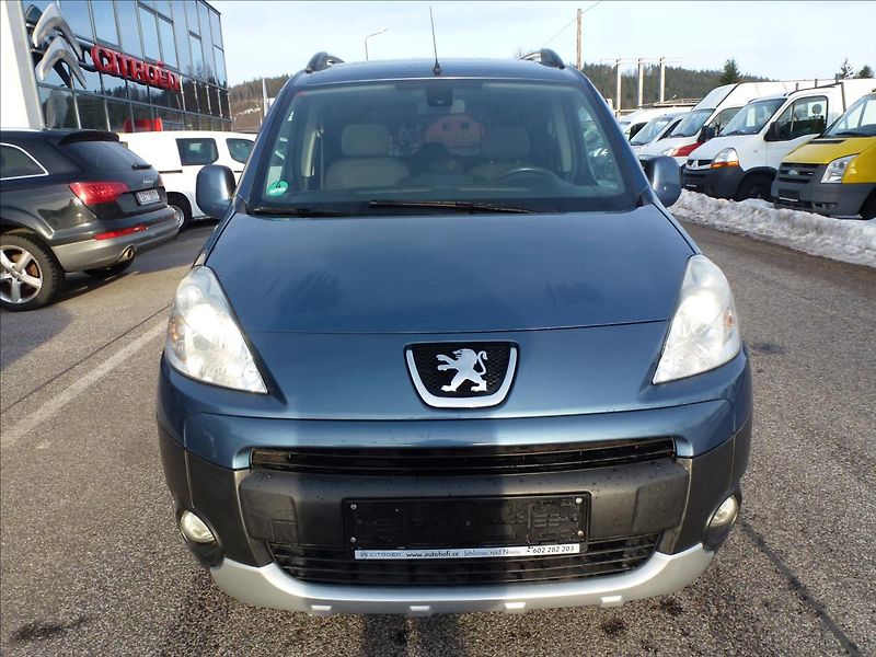 Peugeot Partner Tepee 1,6 TeePee HDI 92 k Active - fotka 3 z 44