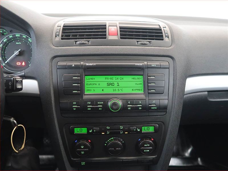 Škoda Octavia (2005) Elegance 1.9 TDI 4x4, 4X4 - fotka 12 z 14