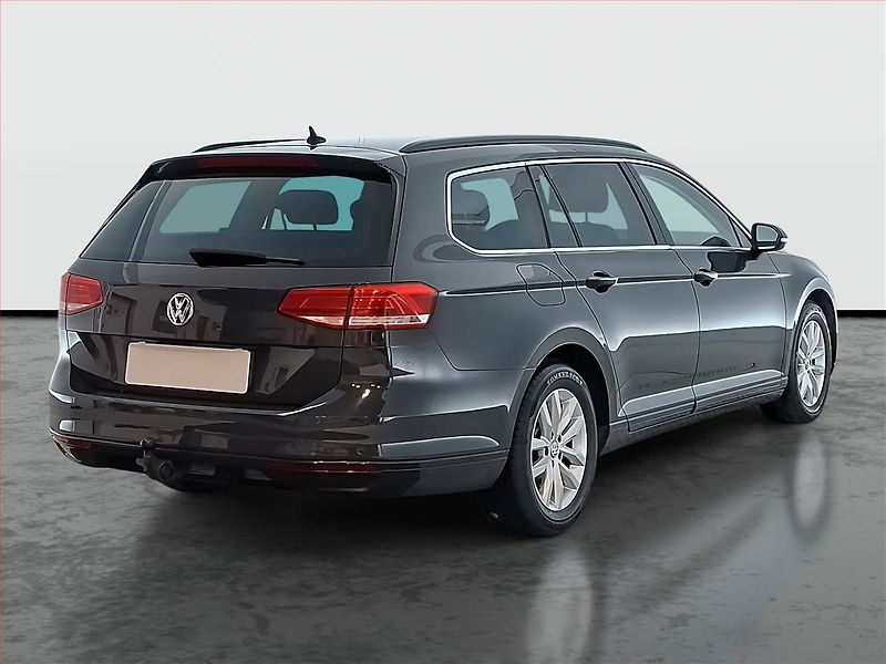 Volkswagen Passat (2018) 2.0 TDI, Automat, Navi - fotka 5 z 21