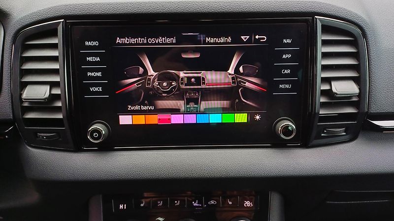Škoda Karoq 2.0 TDI 110kW DSG 4x4 WEBASTO - fotka 44 z 50