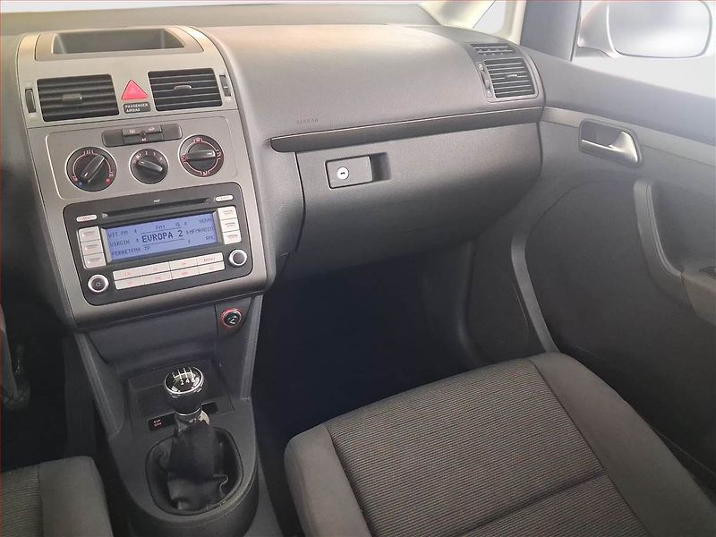 Volkswagen Touran (2008) Comfortline 1.9 TDI - fotka 8 z 16