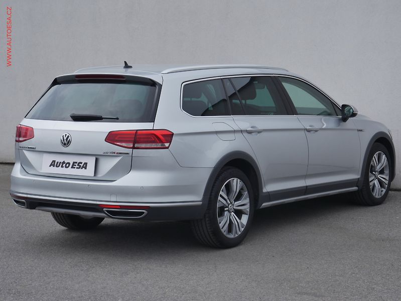 Volkswagen Passat (2017) 2.0TDi, ČR, DSG, LED, navi - fotka 4 z 23