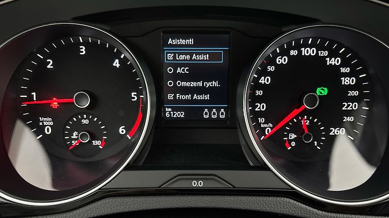 Volkswagen Passat 2.0 TDI DSG Elegance Variant - fotka 10 z 27