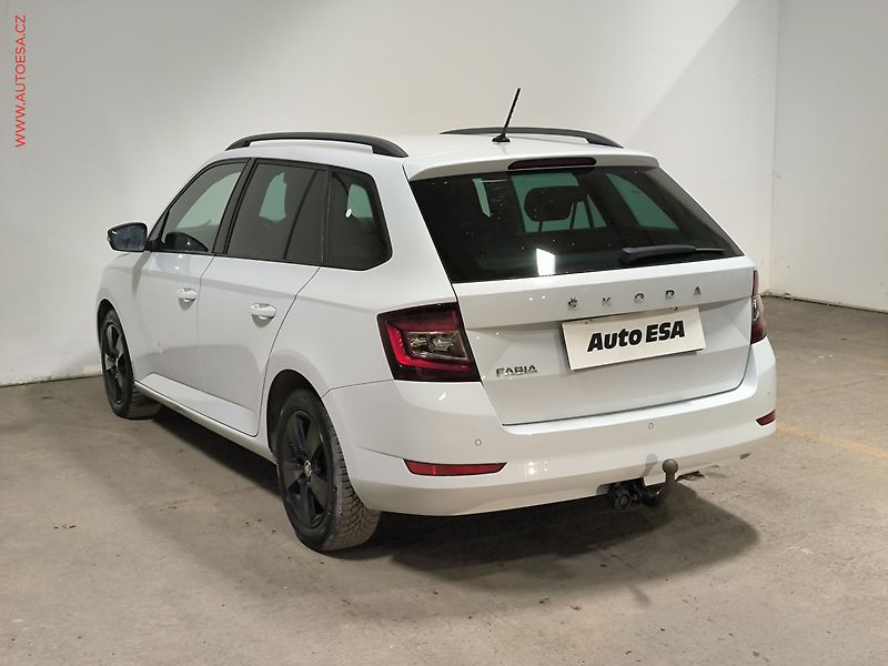 Škoda Fabia (2021) 1.0 TSi, Sport, navi, TZ - fotka 4 z 17