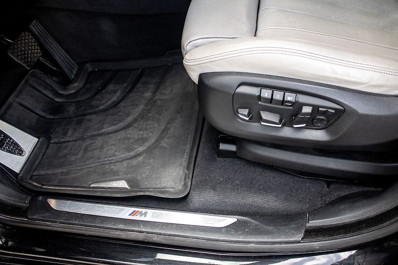 BMW X5 - fotka 32 z 51