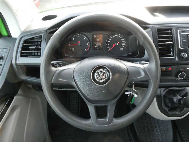 Volkswagen Transporter 2,0 TDi 75kW L2H2,9.míst,2xkol - fotka 24 z 48