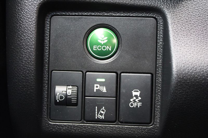 Honda HR-V 1,5 V-TEC  ČR,1.MAJ,ELEGANCE - fotka 19 z 28
