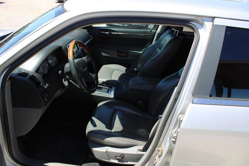 Chrysler 300C (2005) 3,5i KŮŽE NAVI XENON KLIMA ALU - fotka 9 z 16