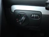 Volkswagen Golf (2012) R-Line 1.6 TDI, Tempomat - náhled 19