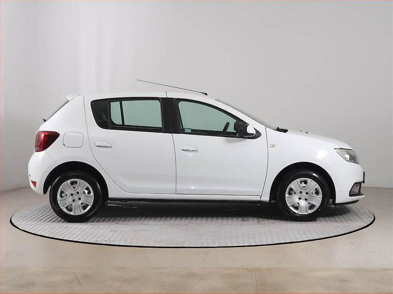 Dacia Sandero (2018) 1.0 SCe, Park. senzory - fotka 6 z 13