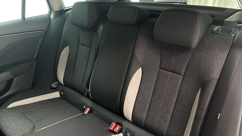 Škoda Scala 1.0 TSI Style - fotka 16 z 25