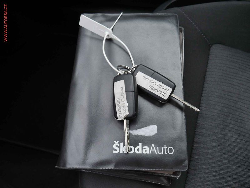 Škoda Octavia (2006) 2.0FSi, autoAC - fotka 13 z 14