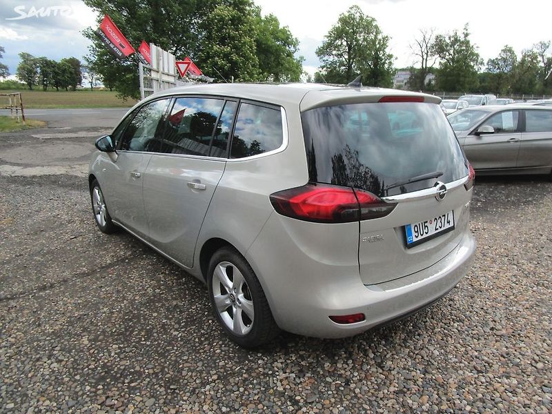 Opel Zafira 1,6D-100KW-NOVÁ STK - fotka 5 z 24