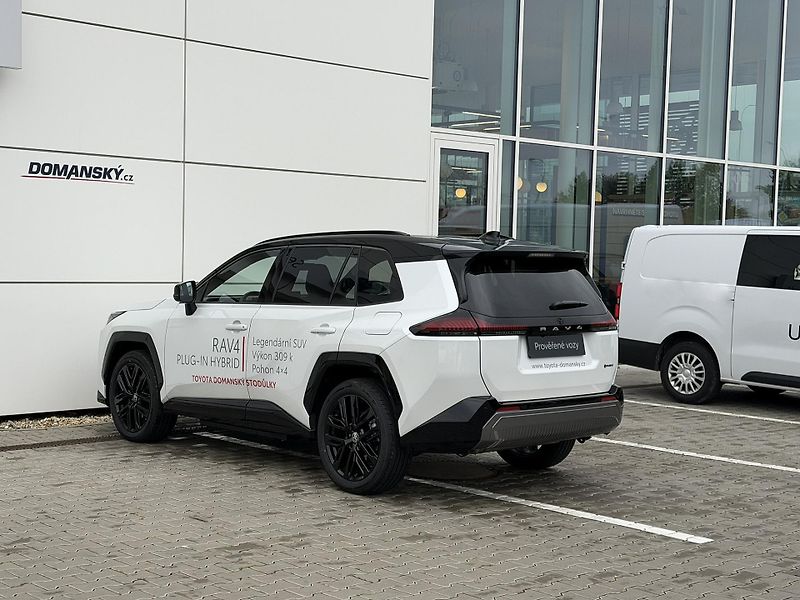 Toyota RAV4 (2026) STYLE 2,5 PHEV 4X4 AT 309k - fotka 3 z 14