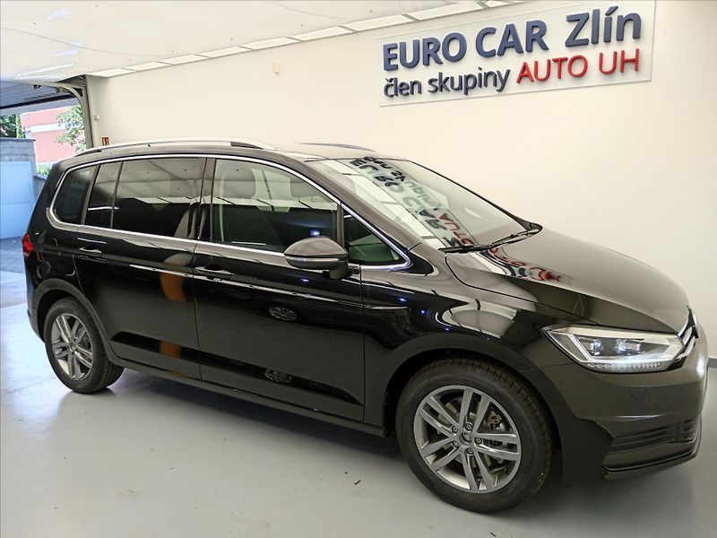 Volkswagen Touran (2026) 1,5 People TSI 110kW - fotka 8 z 18