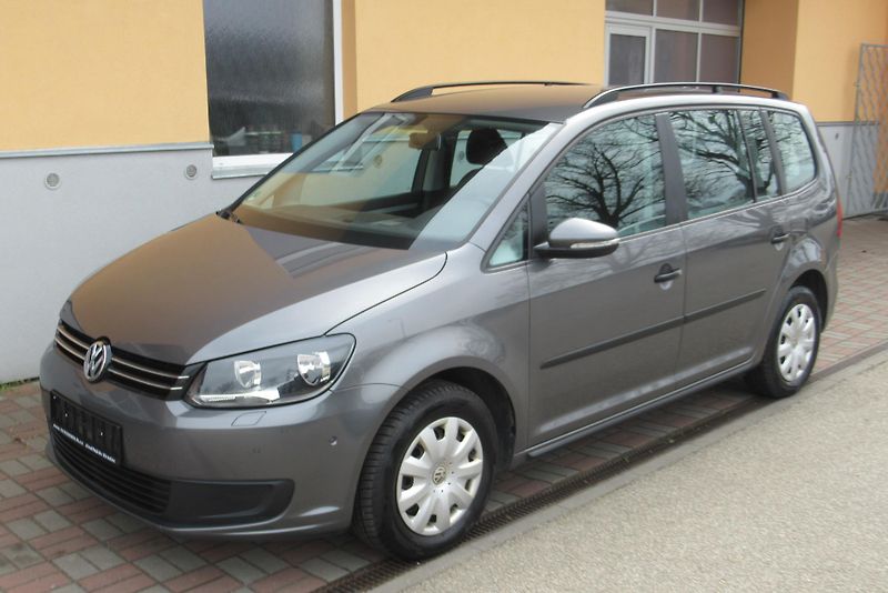 Volkswagen Touran 1.6 TDI AUT. KLIMA TAŽNÉ - fotka 4 z 26