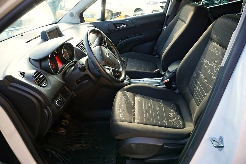 Opel Meriva (2016) ENJOY 1.4T 88 kW - fotka 24 z 39