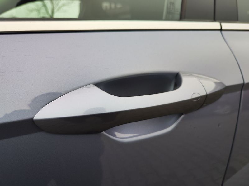 Hyundai Kona 1.6 GDI/95kW HEV Smart Tech - fotka 10 z 32