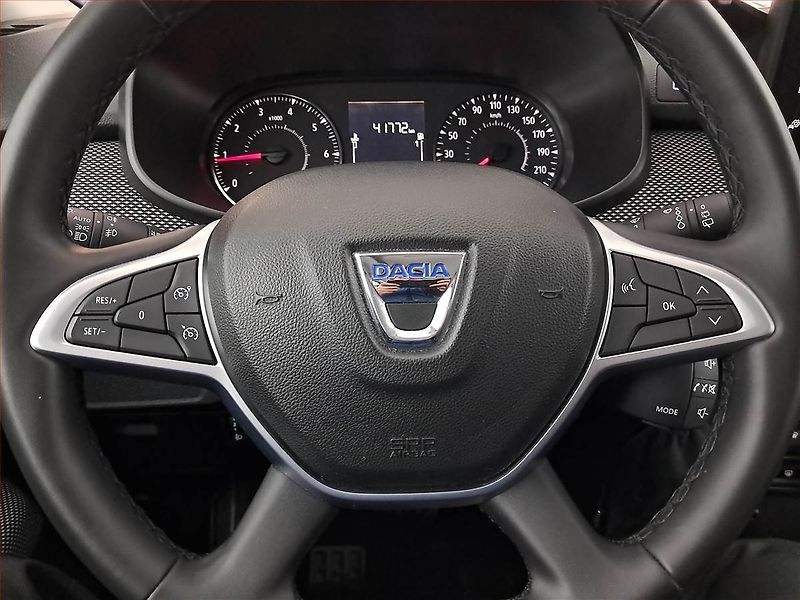 Dacia Sandero (2022) 1.0 TCe, Automat, ČR,1.maj - fotka 17 z 17