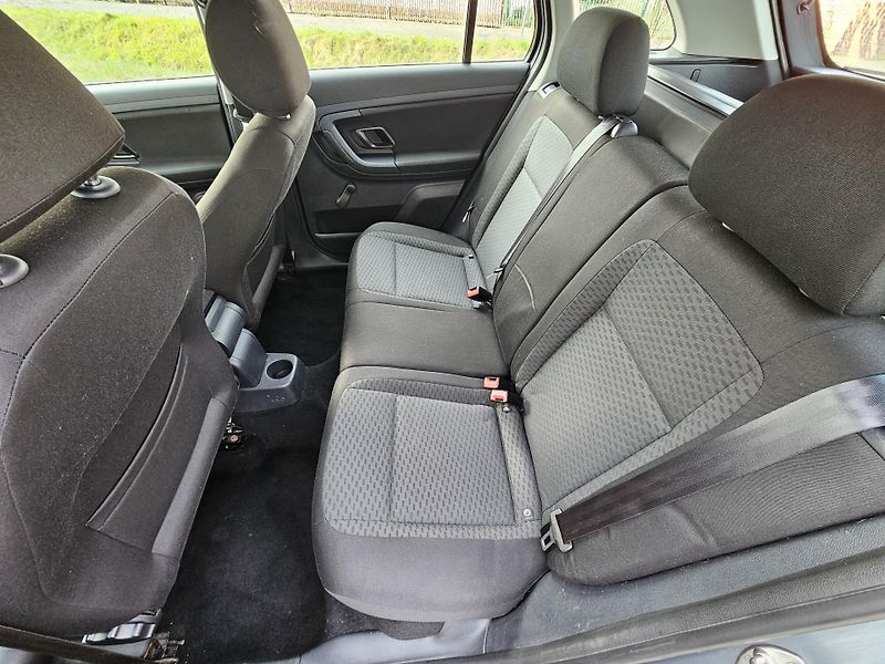 Škoda Fabia (2011) 2 1.6TDI - fotka 14 z 19
