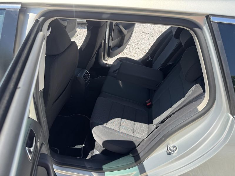 Volkswagen Golf Variant 1.4TSi,rezervace - fotka 22 z 36