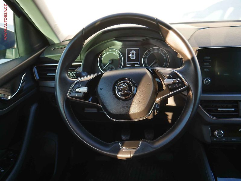 Škoda Scala (2023) 1.0 TSI, 1.maj,ČR, servis - fotka 14 z 16