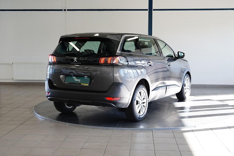 Peugeot 5008 - fotka 2 z 24
