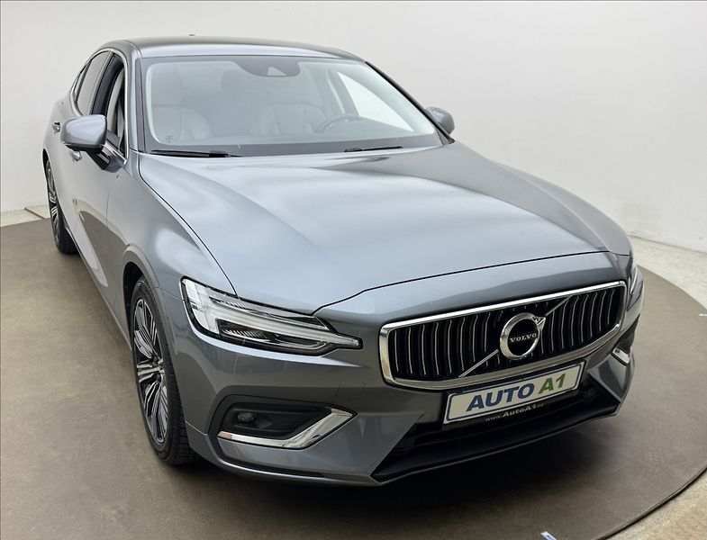 Volvo S60 2,0 B3 DPH INSCRIPTION H/K ČR - fotka 3 z 40