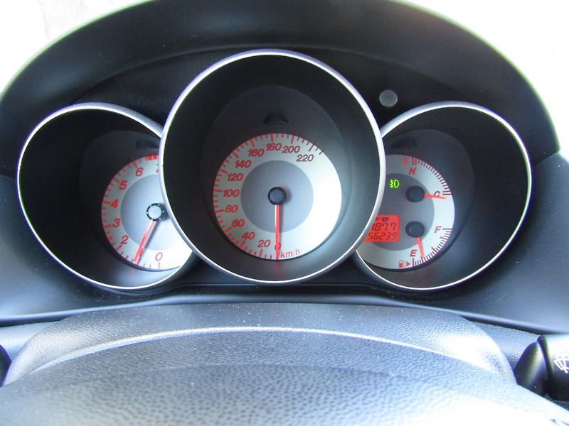 Mazda 3 (2009) 1.6 16V 77kW  CZ PŮVOD - fotka 28 z 35