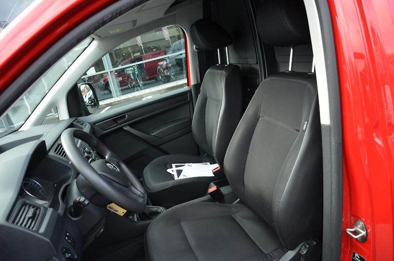 Volkswagen Caddy (2020) 1.4 TGI Maxi BMT dílna - fotka 12 z 15