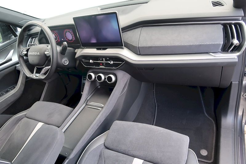 Škoda Kodiaq (2025) SPORTLINE 4X4 2,0 TDI 142 kW D - fotka 19 z 28