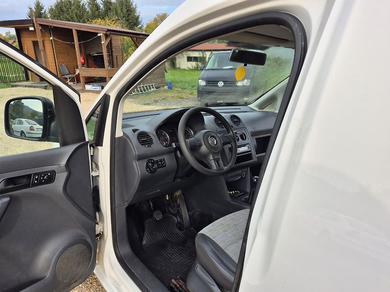 Volkswagen Caddy (2013) 1.6Tdi Tažné - fotka 15 z 19