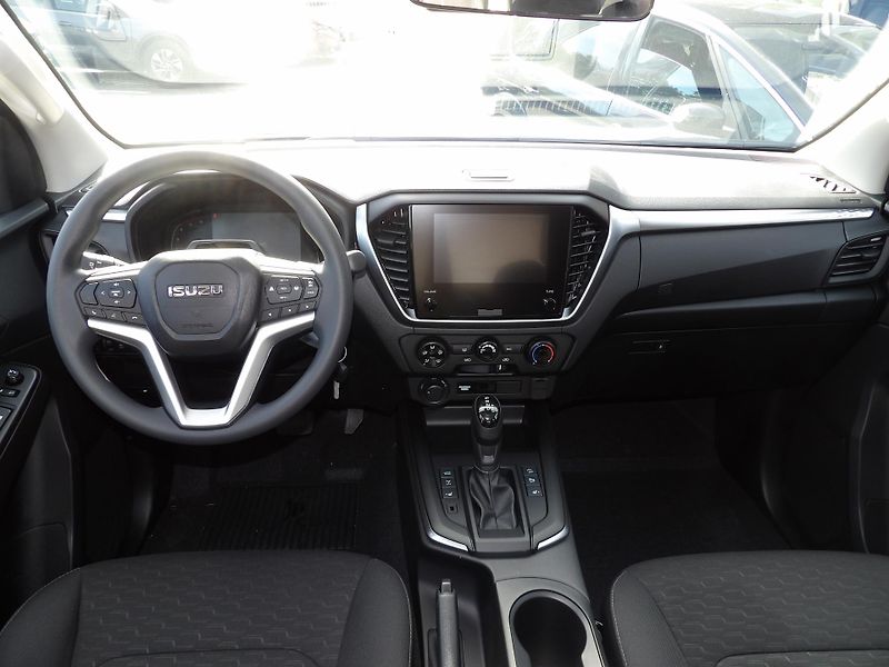 Isuzu D-Max (2026) SpaceCab LS 2.2L 163K 8st. A/T - fotka 17 z 36