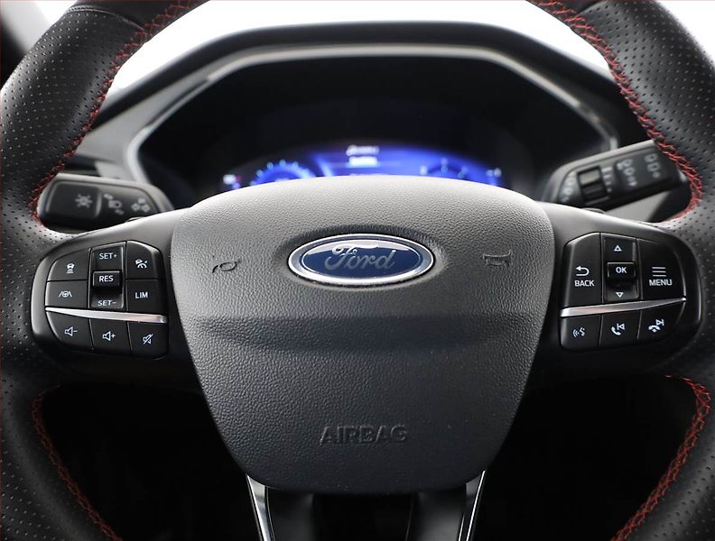 Ford Kuga (2022) 2.0 EcoBlue - fotka 8 z 21