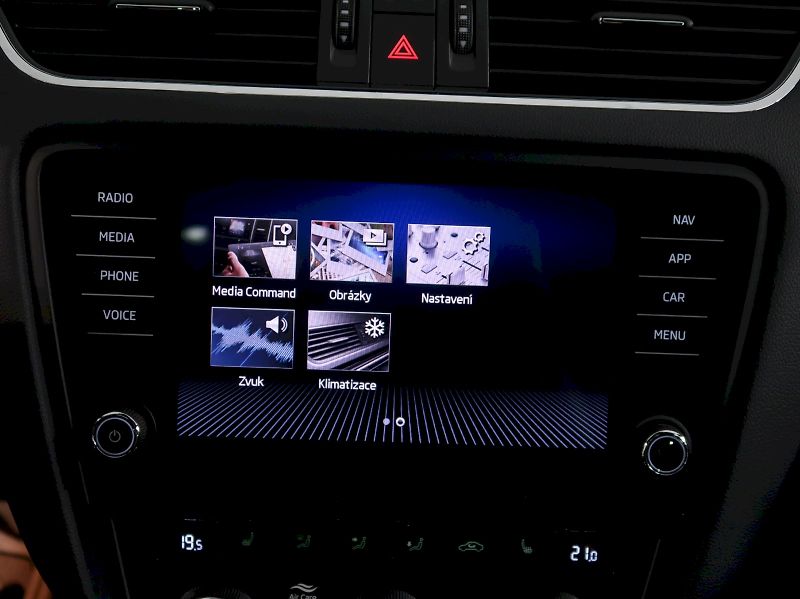 Škoda Octavia (2020) STYLE 2.0TDI 110KW DSG PANORAM - fotka 25 z 47