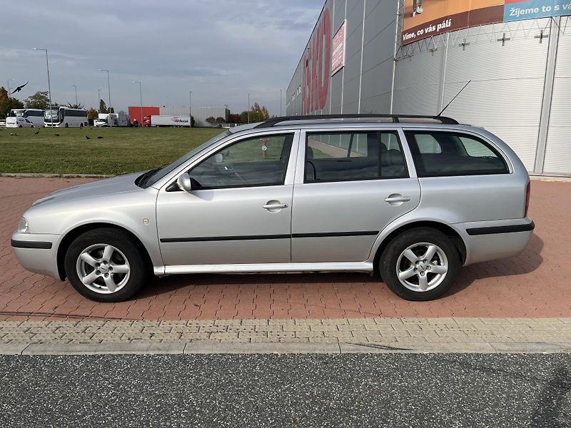 Škoda Octavia 1.9 TDi Tour - fotka 8 z 29