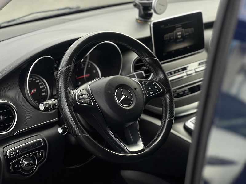 Mercedes-Benz Třídy V (2018)  V-Class 250d L 4MATIC - fotka 8 z 32