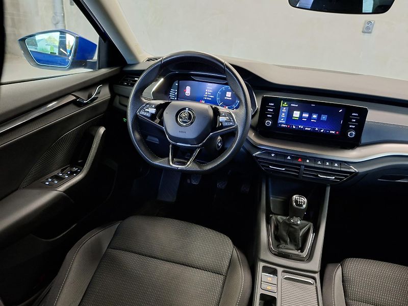 Škoda Octavia (2023) 2.0 TDI, VYHŘ.VOLANT, TAŽNÉ - fotka 20 z 24