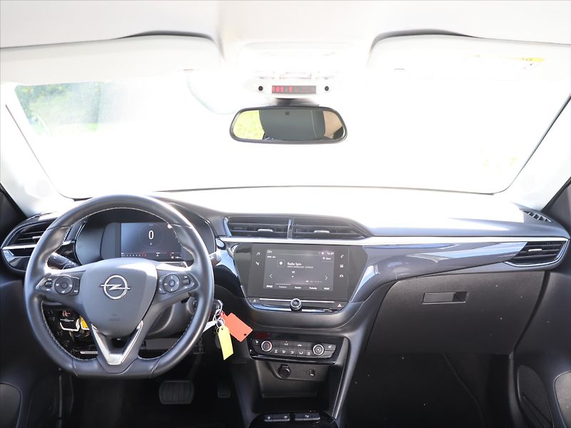Opel Corsa 1,2 T 74kW Automat Elegance - fotka 21 z 28