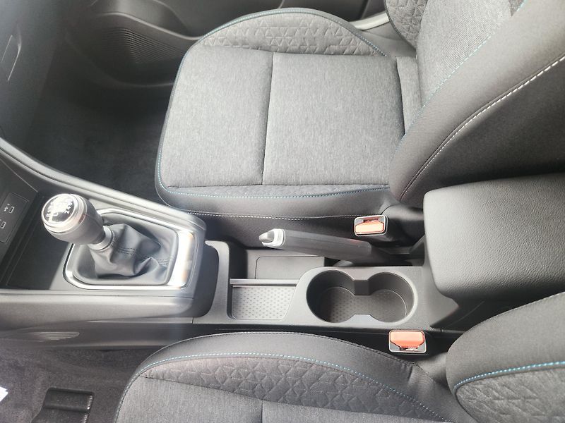 Renault Captur (2026) evolution TCe 115 - fotka 14 z 23