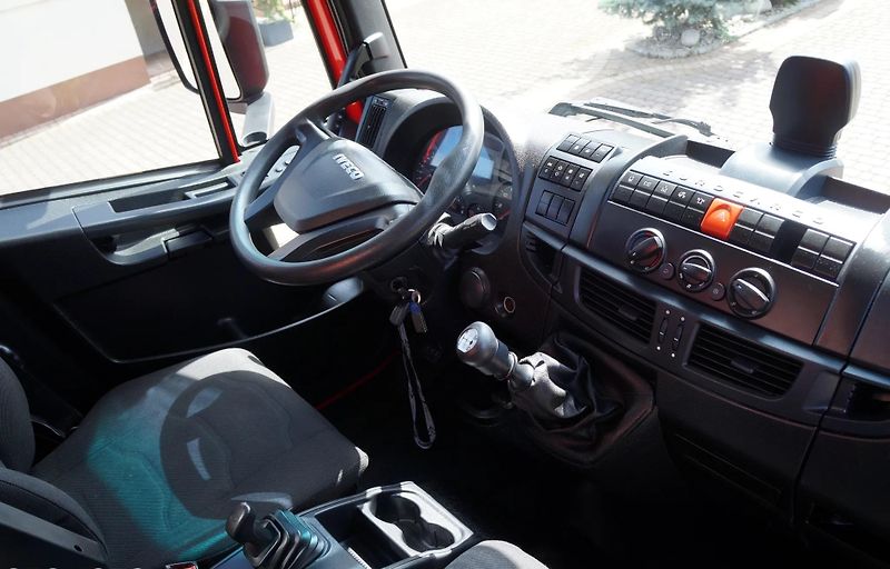 Iveco Eurocargo 180E28P 18 palet Palfinger - fotka 15 z 18