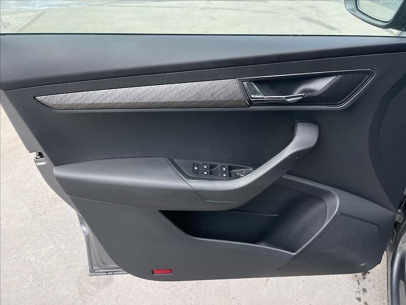 Škoda Karoq 2,0 TDI 4x4 DSG Style Plus LED - fotka 14 z 24