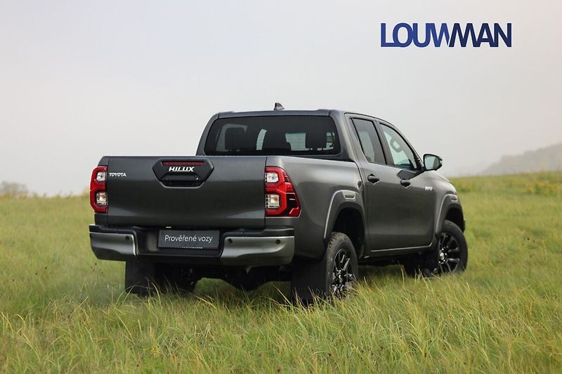 Toyota Hilux AT INVINCIBLE - fotka 20 z 23