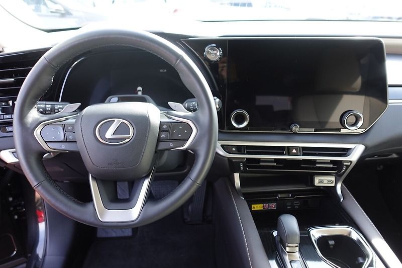 Lexus RX 450h plus RX450h+ Executive Plus - fotka 17 z 37
