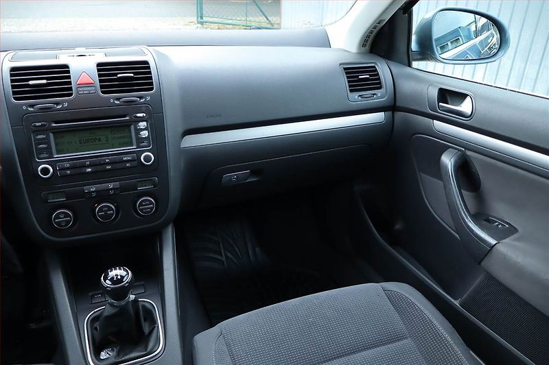 Volkswagen Jetta (2006) 1.9 TDI, Serv.kniha, po STK - fotka 8 z 18
