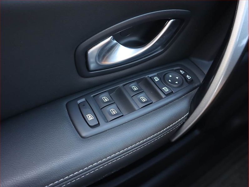 Renault Laguna (2013) 2.0 dCi, Automat, Serv.kniha - fotka 18 z 18