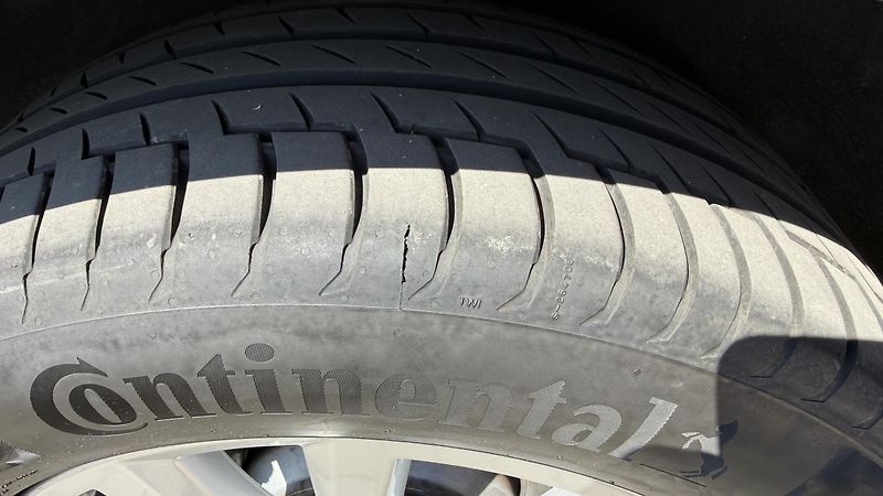 Volkswagen Touareg 3.0TDi*193kW*R-LINE*PERLEŤ - fotka 38 z 44