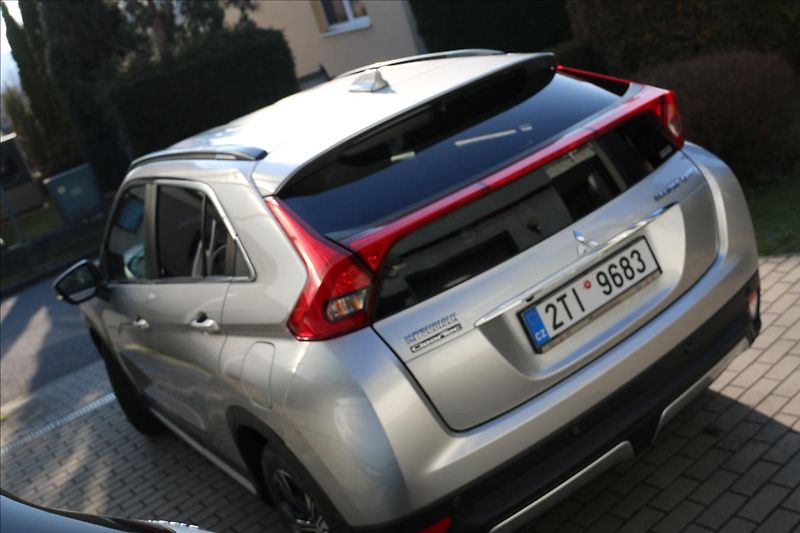 Mitsubishi Eclipse Cross 1,5 4x4, Automat, 51000KM - fotka 7 z 48